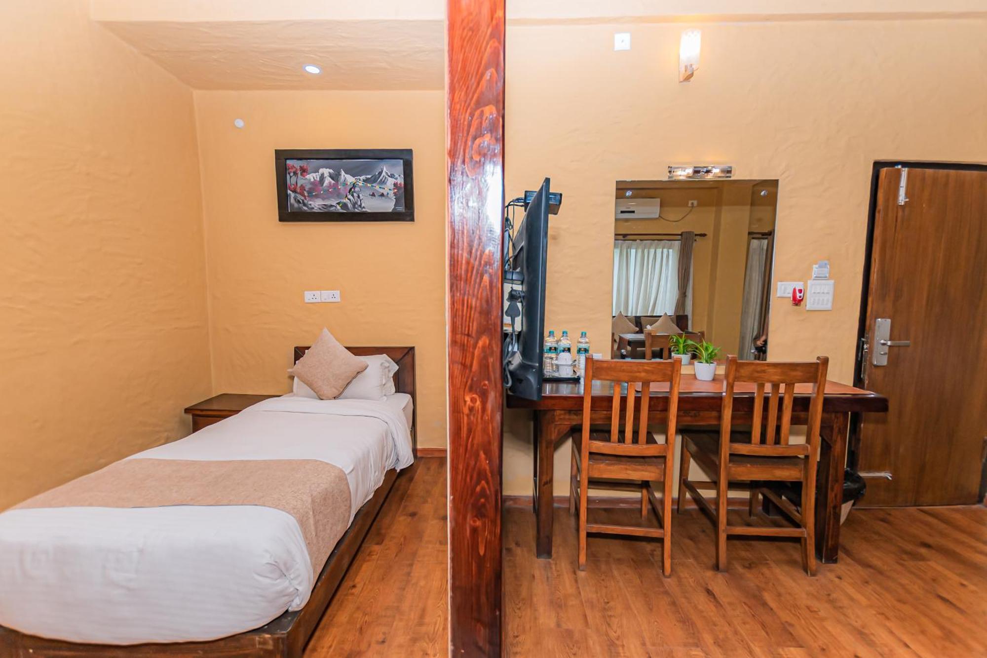Pokhara Boutique Hotel Exterior photo