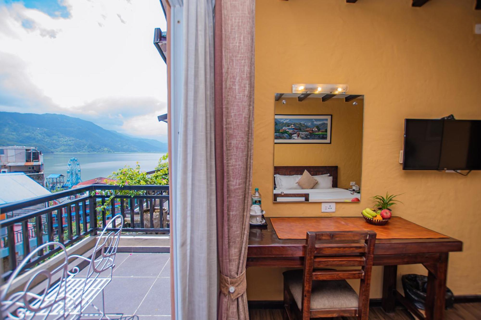 Pokhara Boutique Hotel Exterior photo