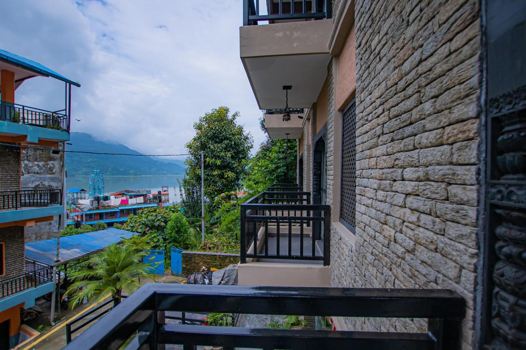 Pokhara Boutique Hotel Exterior photo